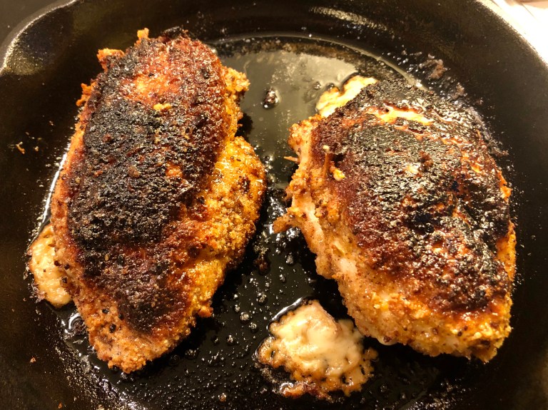 Ovnsbakt fylt kyllingfilet med potetsalat og ananas4